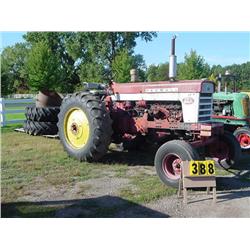 FARMALL 560 DIESEL W/DUALS