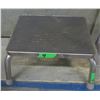 Image 1 : ESTATE:  STEP STOOL