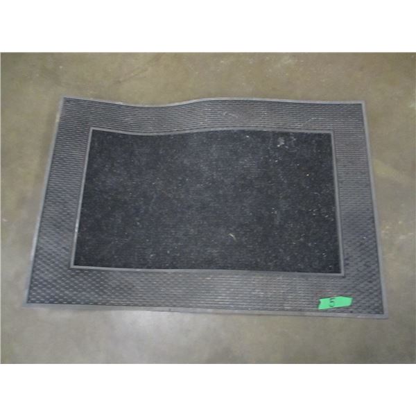 ESTATE:  DOOR MAT (APPROX. 2' X 3')