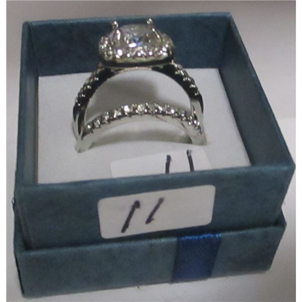 WEDDING & ENGAGEMENT SILVER TONE RING SET (SIZE 7.5)