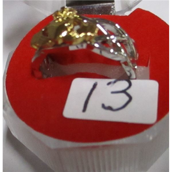SINGLE GOLD TONE DOUBLE TOP RING (SIZE 6.5)