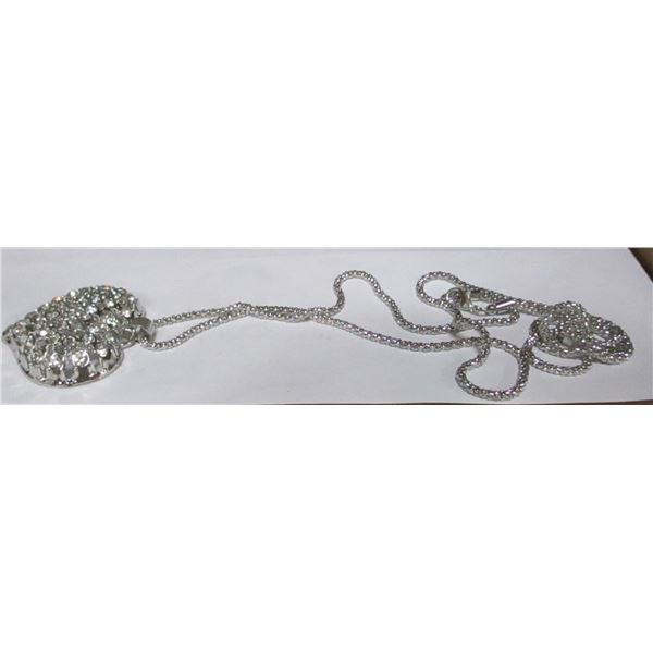 APPROX. 28" SILVERTONE NECKLACE C/W PENDANT