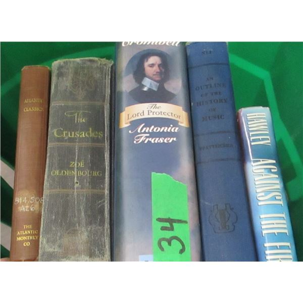 ESTATE:  GREEN BASKET C/W ASSORTED BOOKS