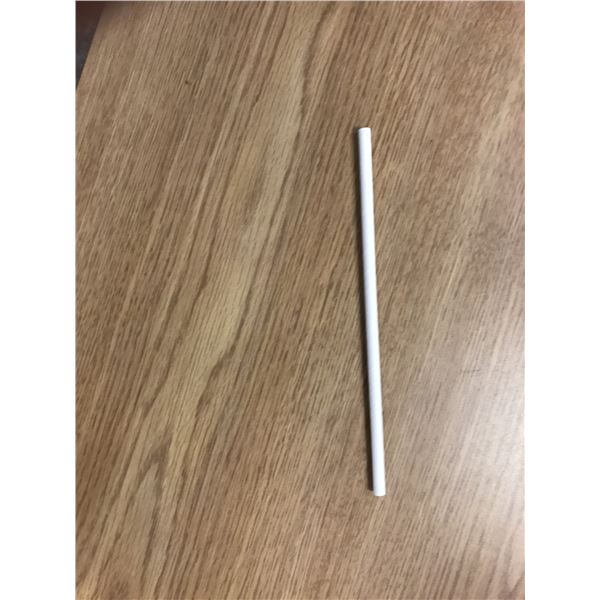 ESTATE:  BOX C/W APPROX. 1000 STRAWS