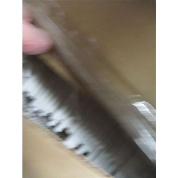 ESTATE:  BOX C/W APPROX. 1000 STRAWS