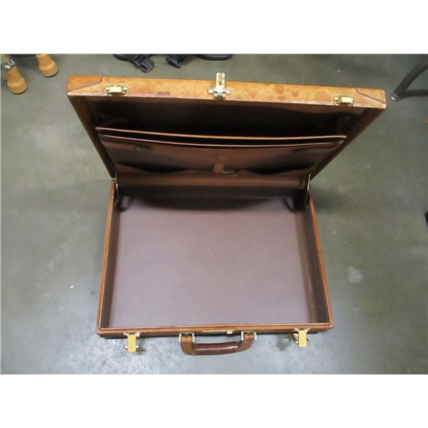 ESTATE:  TAN COMBO BRIEF CASE