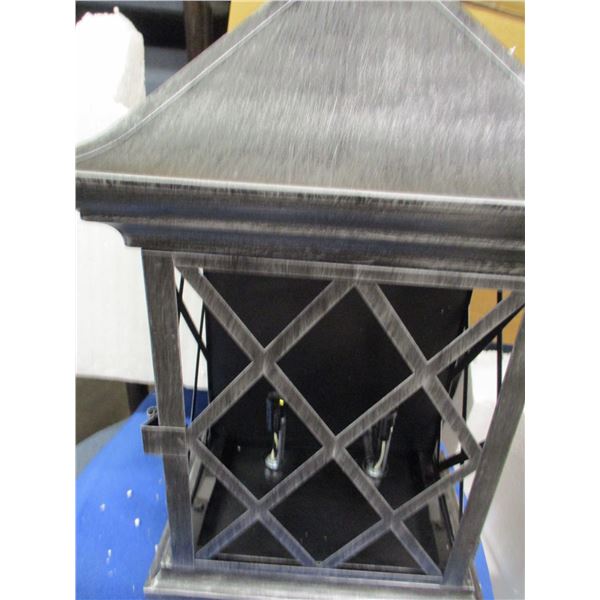 ESTATE:  OUTDOOR LIGHT FIXTURE (5262AP)