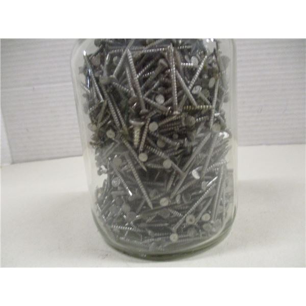 1 1/2" NAILS - 2 JARS