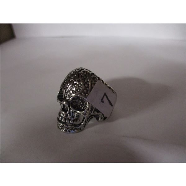 NEW:  SILVERTONE SKULL RING (SIZE 9)