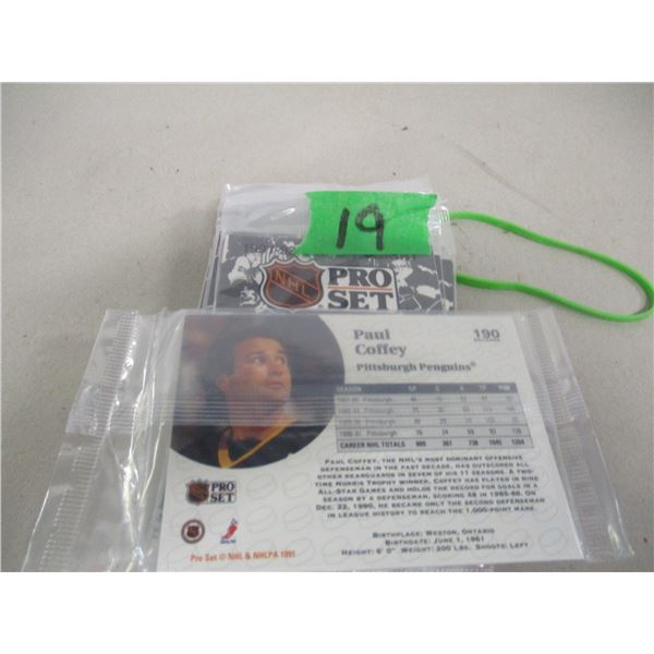 COLLECTABLE:  8 BUNDLE PRO-SET NHL CARDS