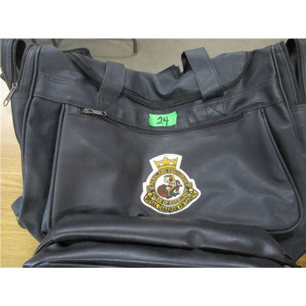BOX C/W 2 BLACK CARRY BAGS