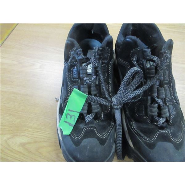 CAT RUNNERS (SIZE 8.5)