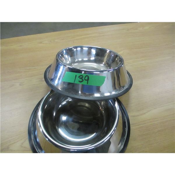 2 METAL PET DISHES