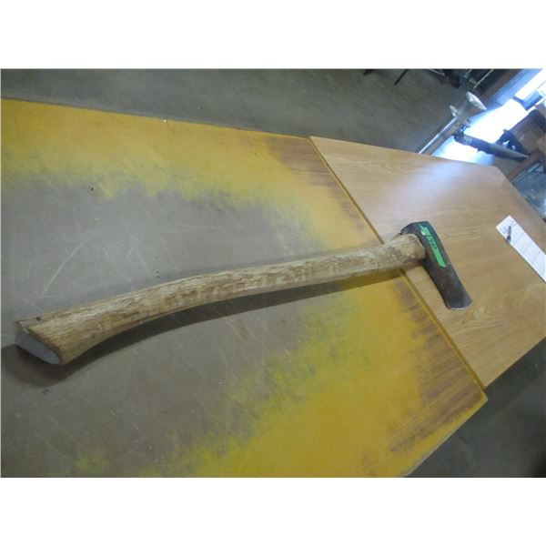 ESTATE:  4 LB AXE