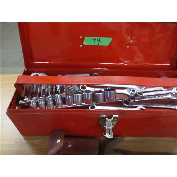 RED TOOLBOX C/W ASSORTED TOOLS
