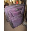 Image 2 : 2 Suit Case's