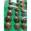 Image 3 : 36x Assorted Canadian Military Buttons