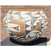 Image 2 : Acoma Pueblo Polychrome Olla Water Pot