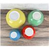 Image 4 : Pyrex Primary Colors Mixing Bowl Set