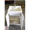 Image 3 : 24" X 20" X 10" LAUNDRY SINK W/ FAUCET