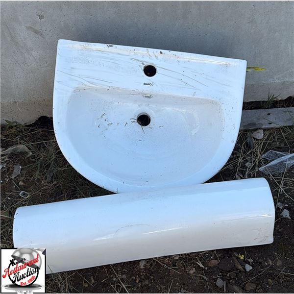 BIANCO 53CM X 20CM X 48CM PEDESTAL SINK W/