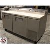 Image 3 : TRUE 67" PIZZA PREP TABLE