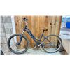 Image 2 : SCHWINN LINK BLUE 21 SPEED BICYCLE