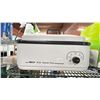 Image 2 : NESCO 18 QUART ROASTER OVEN & A PALMA STAINLESS STEEL GREENHOUSE HEATER