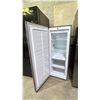 Image 2 : HISENSE APARTMENT SIZE STAINLESS STEEL FRIDGE OR FREEZER 21.5"W X 65.5"H