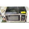 Image 3 : 2 ASSORTED MICROWAVES, DESK FAN & ASSORTED LAMPS