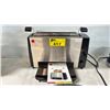 Image 2 : STAINLESS STEEL READY GRILL & A ELECTRIC BREAKFAST SANDWICH MAKER