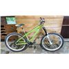 Image 1 : DEVINCI HUCKER 18 SPEED BIKE
