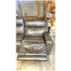 Image 8 : *TESTED WORKING* 6-PC LEATHER ELECTRIC RECLINING SECTIONAL SOFA WITH CUPHOLDERS & STORAGE
