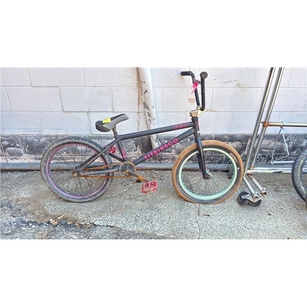 FITBIKECO BLACK/PINK SINGLE SPEED BICYCLE *NO KICKSTAND*
