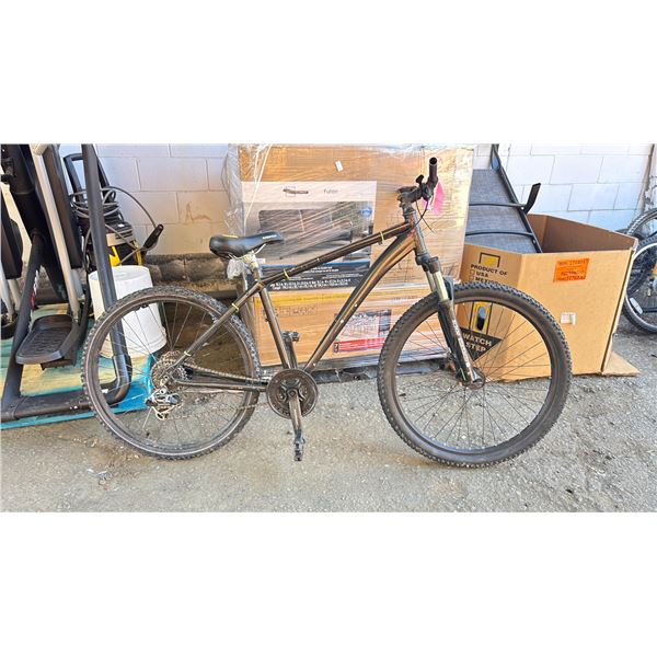 NO NAME BLACK 24 SPEED BICYCLE *NO KICKSTAND*