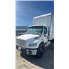Image 2 : 2005 FREIGHTLINER BUSINESS CLASS M2, 2 DOOR/2 SEATER, WHITE, VIN 1FVACXDD55HV47490