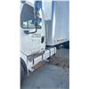 Image 3 : 2005 FREIGHTLINER BUSINESS CLASS M2, 2 DOOR/2 SEATER, WHITE, VIN 1FVACXDD55HV47490