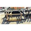 Image 2 : GIYI 2025 INDUSTRIAL HYDRAULIC GY-PG72C 72" SKID STEER PLATE GRABBER WITH A 35" MAX OPENING