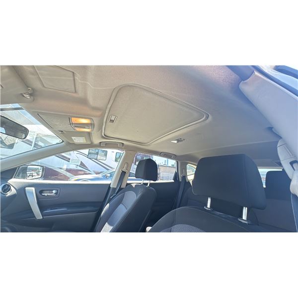 2012 NISSAN ROUGE S AWD, 4 DOOR SUV, WHITE, VIN JN8AS5MV5CW366690