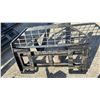 Image 3 : SKID STEER LOADER 5' FORK ATTACHMENT