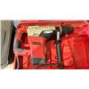 Image 2 : MILWAUKEE 1-9/16" SDS MAX ROTARY HAMMER IN A HARD TRANSPORT CASE