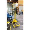 Image 2 : BULLDOG PORTABLE POWER TOWER WITH A 1000W HID LIGHT