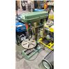 Image 2 : VINTAGE 1986 REXON RM-409 DRILL PRESS