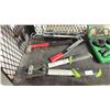 Image 2 : GREENLEE SLUG BUSTER KNOCKOUT PUNCH SET IN A HARD TRANSPORT CASE, CRIMPING TOOL, HAMMER, GREASE GUN