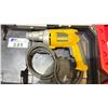 Image 2 : DEWALT DW276 ELECTRIC VSR DECK/DRYWALL SCREWDRIVER IN A HARD TRANSPORT CASE