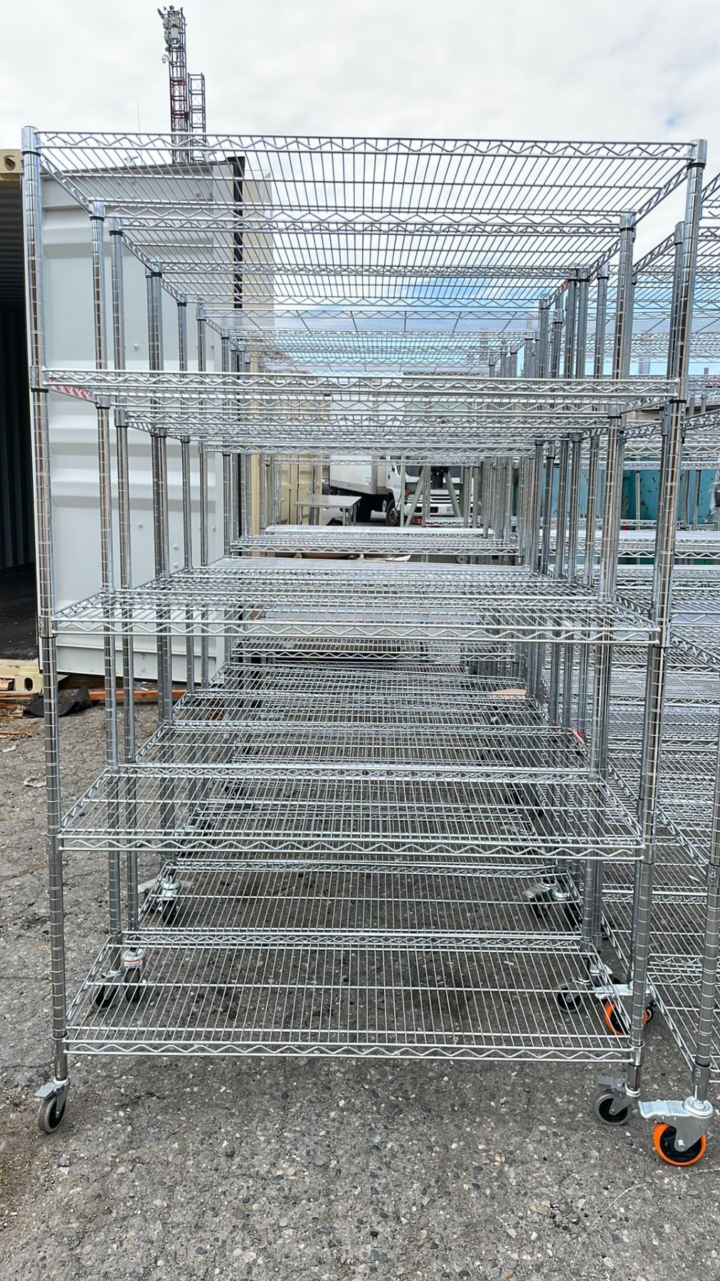 Metropolitan Line Rack MOBILE METRO STYLE RACK