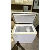 Image 2 : DANBY DESIGNER WHITE CHEST FREEZER