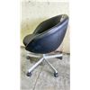 Image 2 : BLACK IKEA SKRUVSTA SWIVEL CHAIR WITH ADJUSTABLE HEIGHT