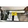 Image 2 : 6 NEWBORN 620AL CAULKING GUNS - EACH INCLUDES 3 YELLOW CONE NOZZLES