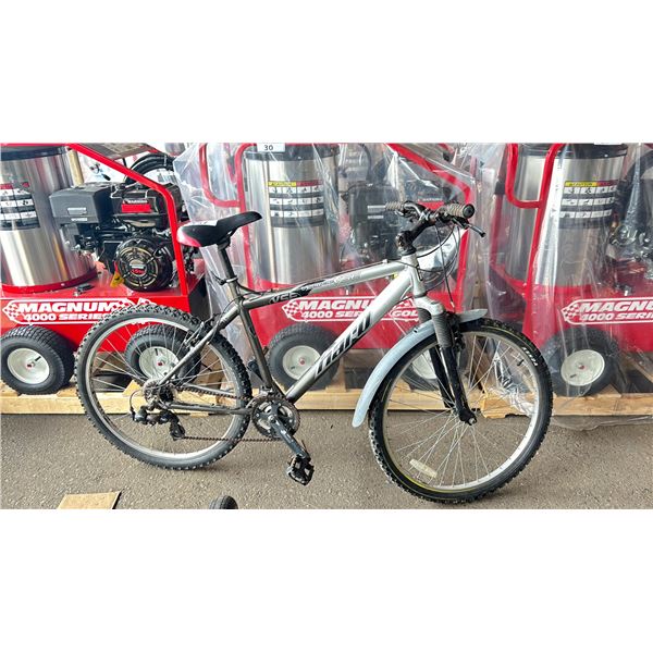 HARO VSE SERIES 18 SPEED BICYCLE
